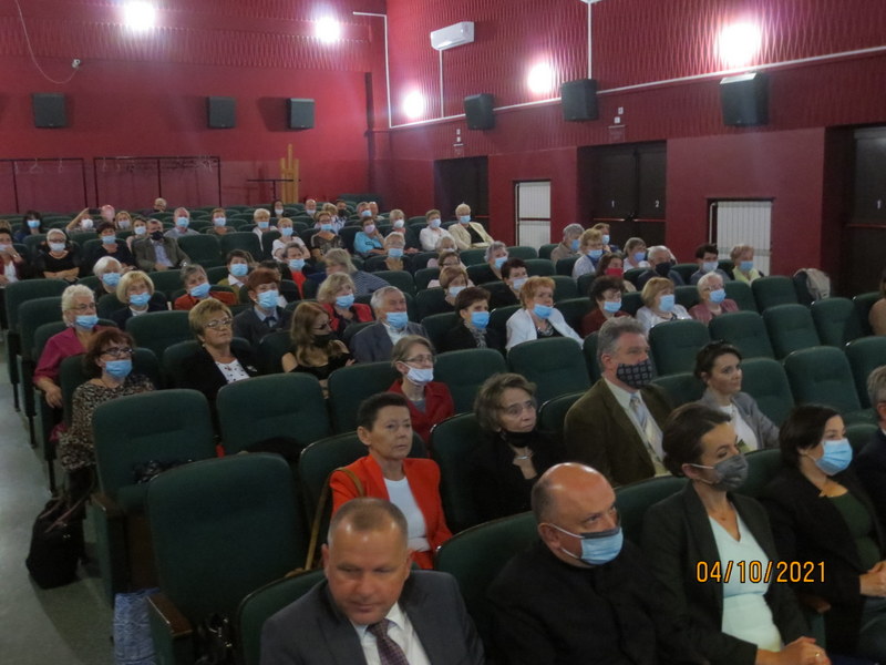 Kopia 004 Jubileusz X lecia Stowarzyszenia Uniwersytet Trzeciego Wieku przy Dąbrowskim Domu Kultury