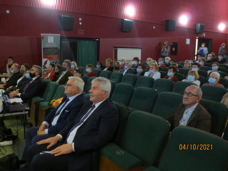 Kopia 005 Jubileusz X lecia Stowarzyszenia Uniwersytet Trzeciego Wieku przy Dąbrowskim Domu Kultury