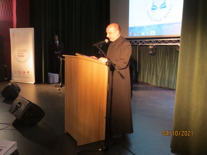 Kopia 031 Jubileusz X lecia Stowarzyszenia Uniwersytet Trzeciego Wieku przy Dąbrowskim Domu Kultury