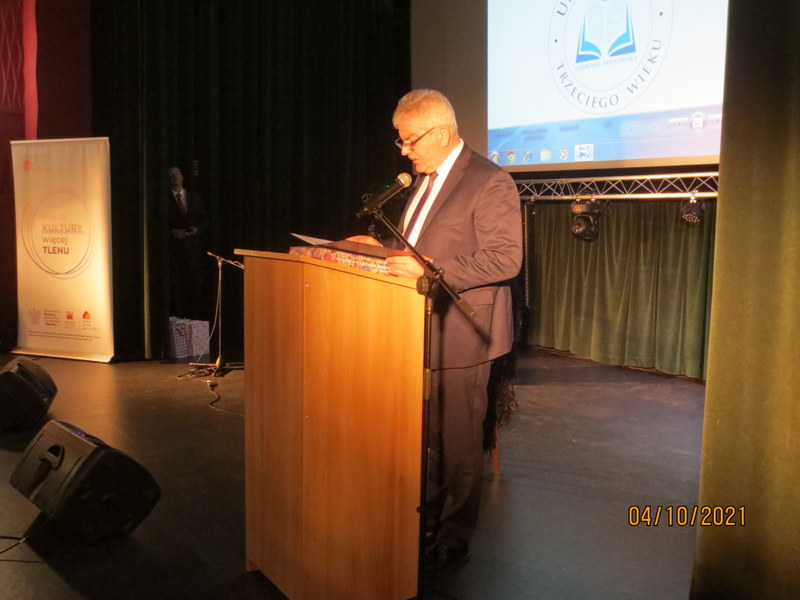 Kopia 034 Jubileusz X lecia Stowarzyszenia Uniwersytet Trzeciego Wieku przy Dąbrowskim Domu Kultury