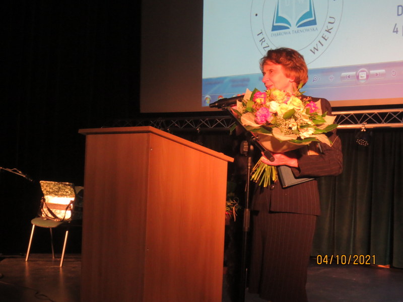 Kopia 048 Jubileusz X lecia Stowarzyszenia Uniwersytet Trzeciego Wieku przy Dąbrowskim Domu Kultury