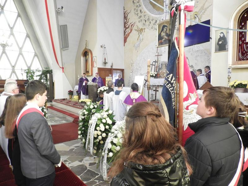 13 Nieczajna pożegnała ks. Kanonika Władysława Jaróga