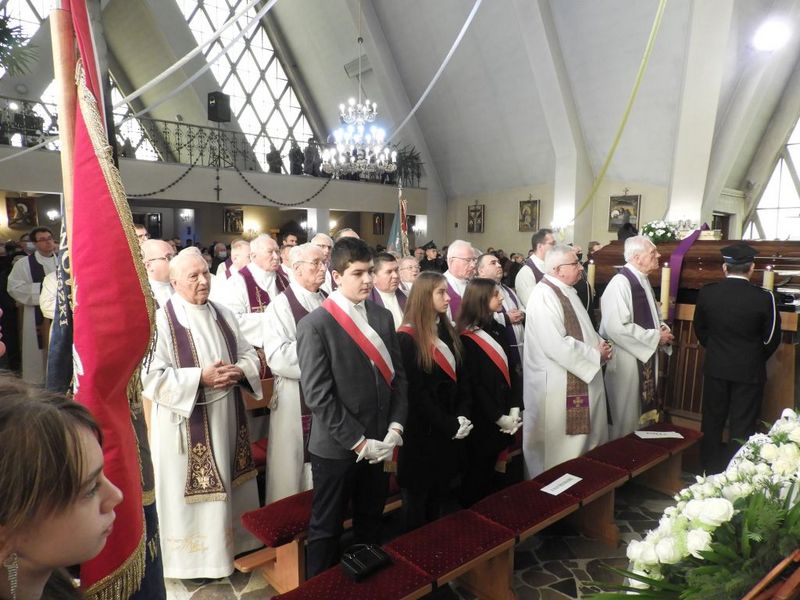 14 Nieczajna pożegnała ks. Kanonika Władysława Jaróga