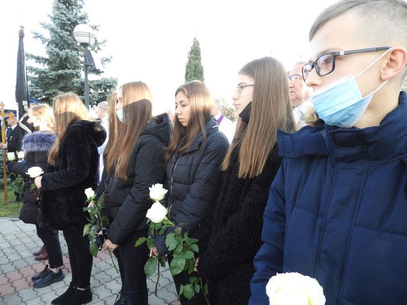 28 Nieczajna pożegnała ks. Kanonika Władysława Jaróga