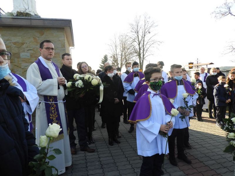 29 Nieczajna pożegnała ks. Kanonika Władysława Jaróga