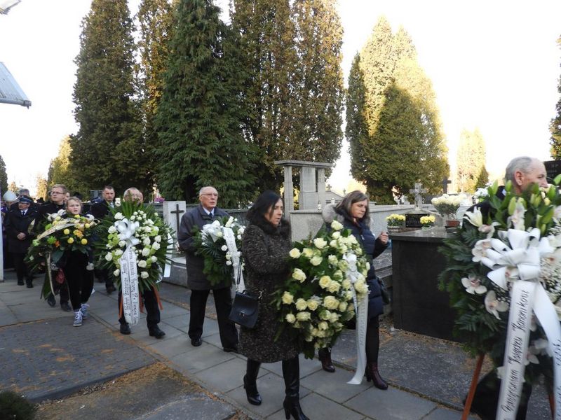 34 Nieczajna pożegnała ks. Kanonika Władysława Jaróga