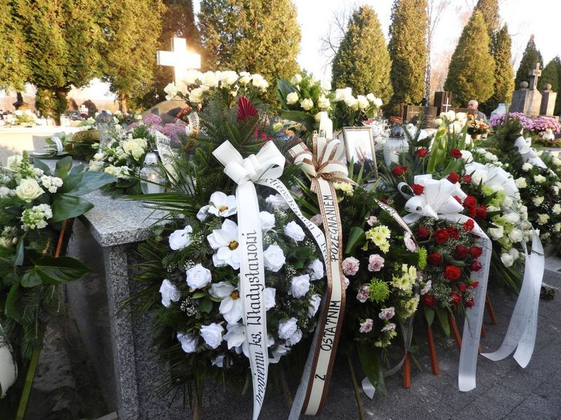 40 Nieczajna pożegnała ks. Kanonika Władysława Jaróga