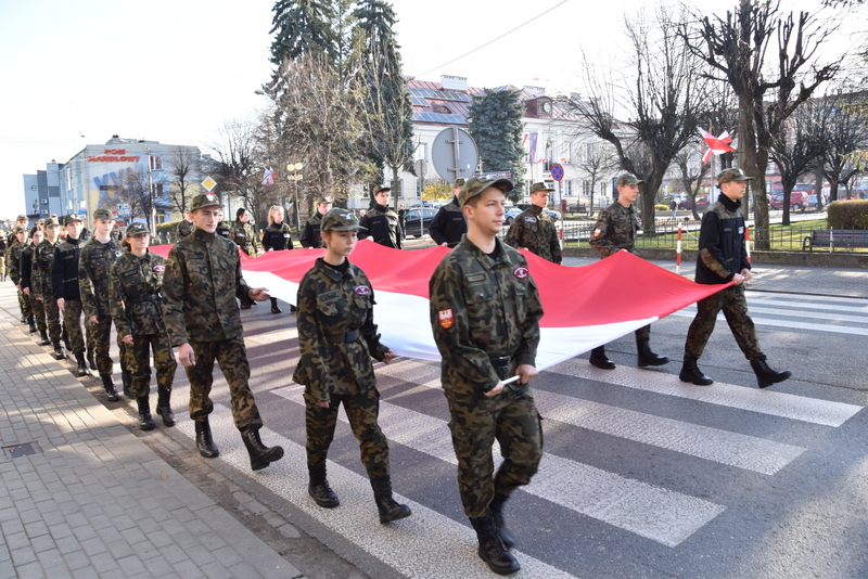DSC 01151 Powiat Dąbrowski uczcił 103. Rocznicę Odzyskania Niepodległości