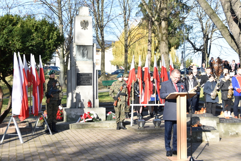 DSC 0277 Powiat Dąbrowski uczcił 103. Rocznicę Odzyskania Niepodległości