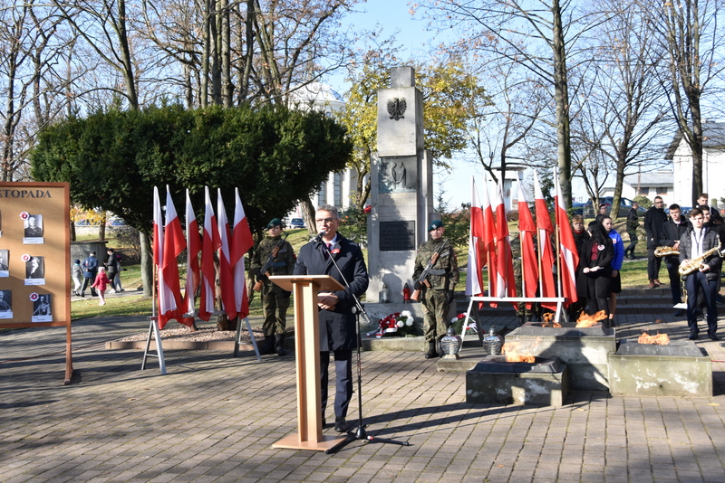DSC 0349 Powiat Dąbrowski uczcił 103. Rocznicę Odzyskania Niepodległości