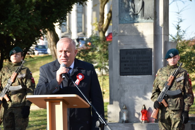 DSC 0358 Powiat Dąbrowski uczcił 103. Rocznicę Odzyskania Niepodległości