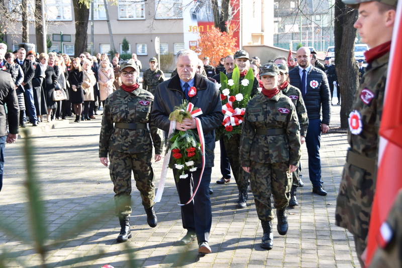 DSC 0471 Powiat Dąbrowski uczcił 103. Rocznicę Odzyskania Niepodległości