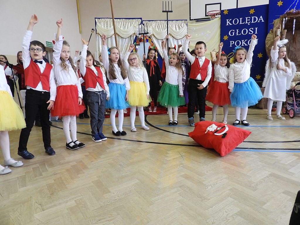 10 Szkolne spotkanie wigilijne w Szkole Podstawowej w Nieczajnie Górnej
