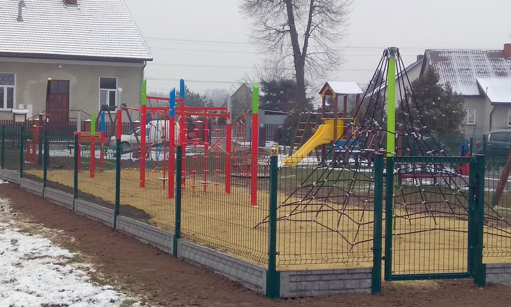 11 IMG 20211210 131638 Modernizacja kompleksu sportowo – rekreacyjnego przy Szkole Podstawowej w Szarwarku