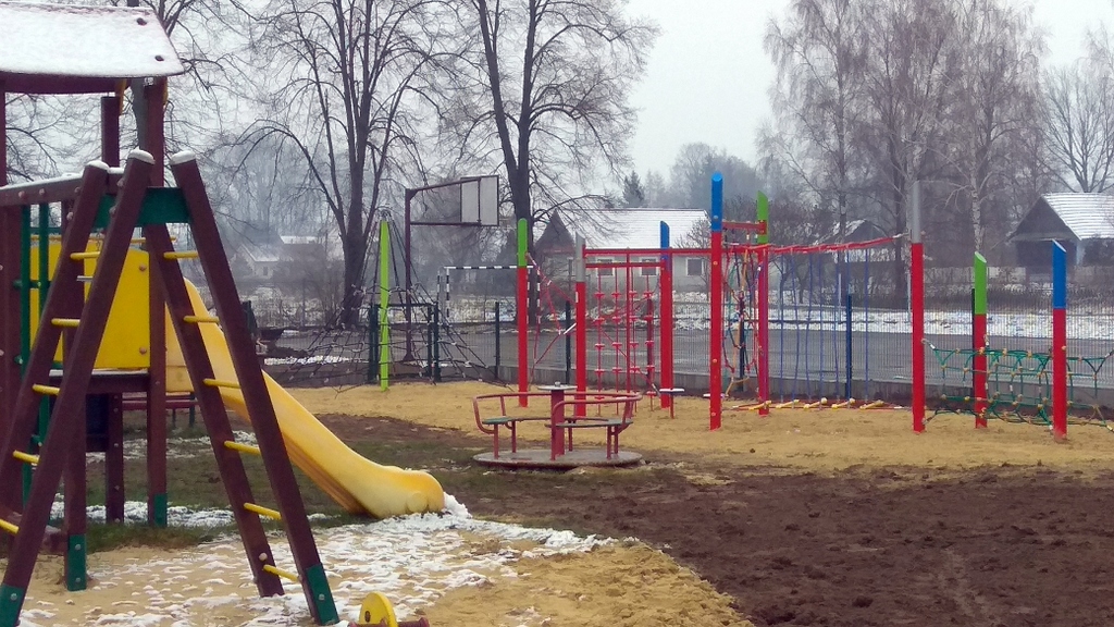 15 IMG 20211210 132105 Modernizacja kompleksu sportowo – rekreacyjnego przy Szkole Podstawowej w Szarwarku