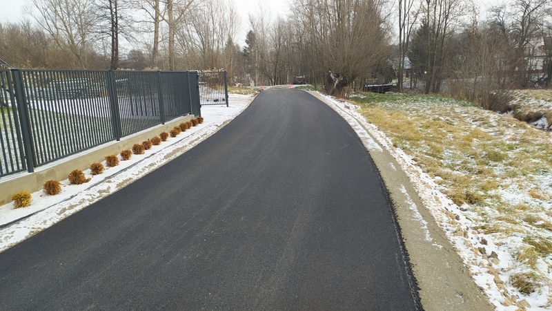 1640261851863 Kolejne dwie drogi gminne zostały przebudowane