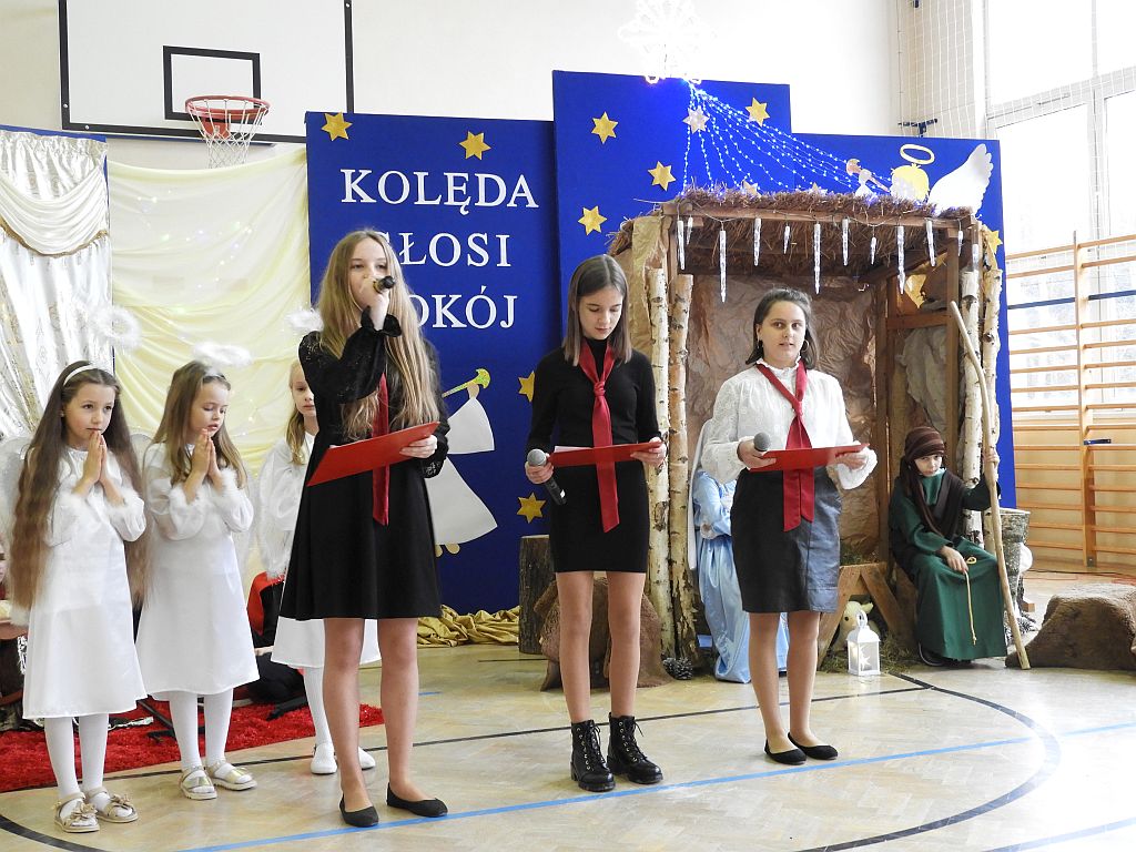 3 Szkolne spotkanie wigilijne w Szkole Podstawowej w Nieczajnie Górnej