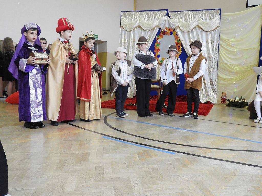 6 Szkolne spotkanie wigilijne w Szkole Podstawowej w Nieczajnie Górnej