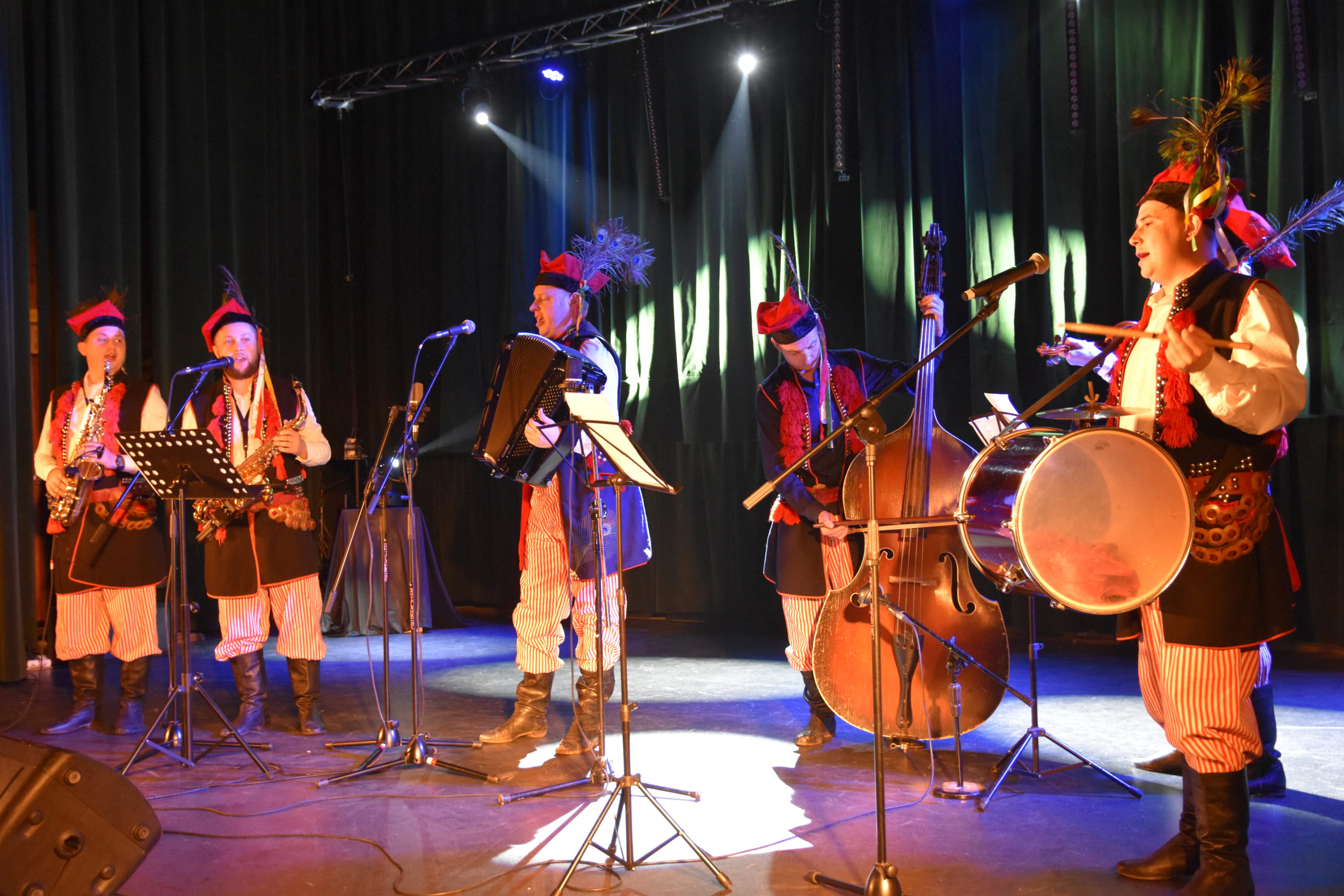 DSC 0105 1 scaled „Dąbrowskie Kolędowanie” – na ludowo i współcześnie