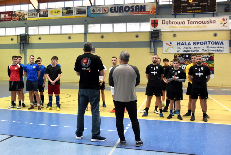 DSC 0205 Plony sportowe i finansowe Turnieju Halowej Piłki Nożnej 30.Finału WOŚP w Dąbrowie