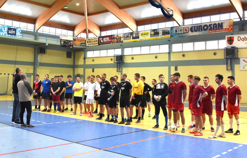 DSC 0210 Plony sportowe i finansowe Turnieju Halowej Piłki Nożnej 30.Finału WOŚP w Dąbrowie