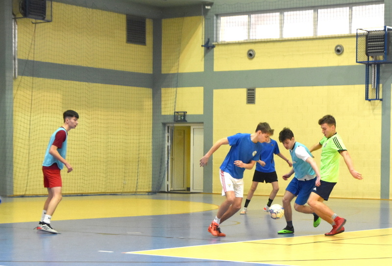 DSC 0256 Plony sportowe i finansowe Turnieju Halowej Piłki Nożnej 30.Finału WOŚP w Dąbrowie