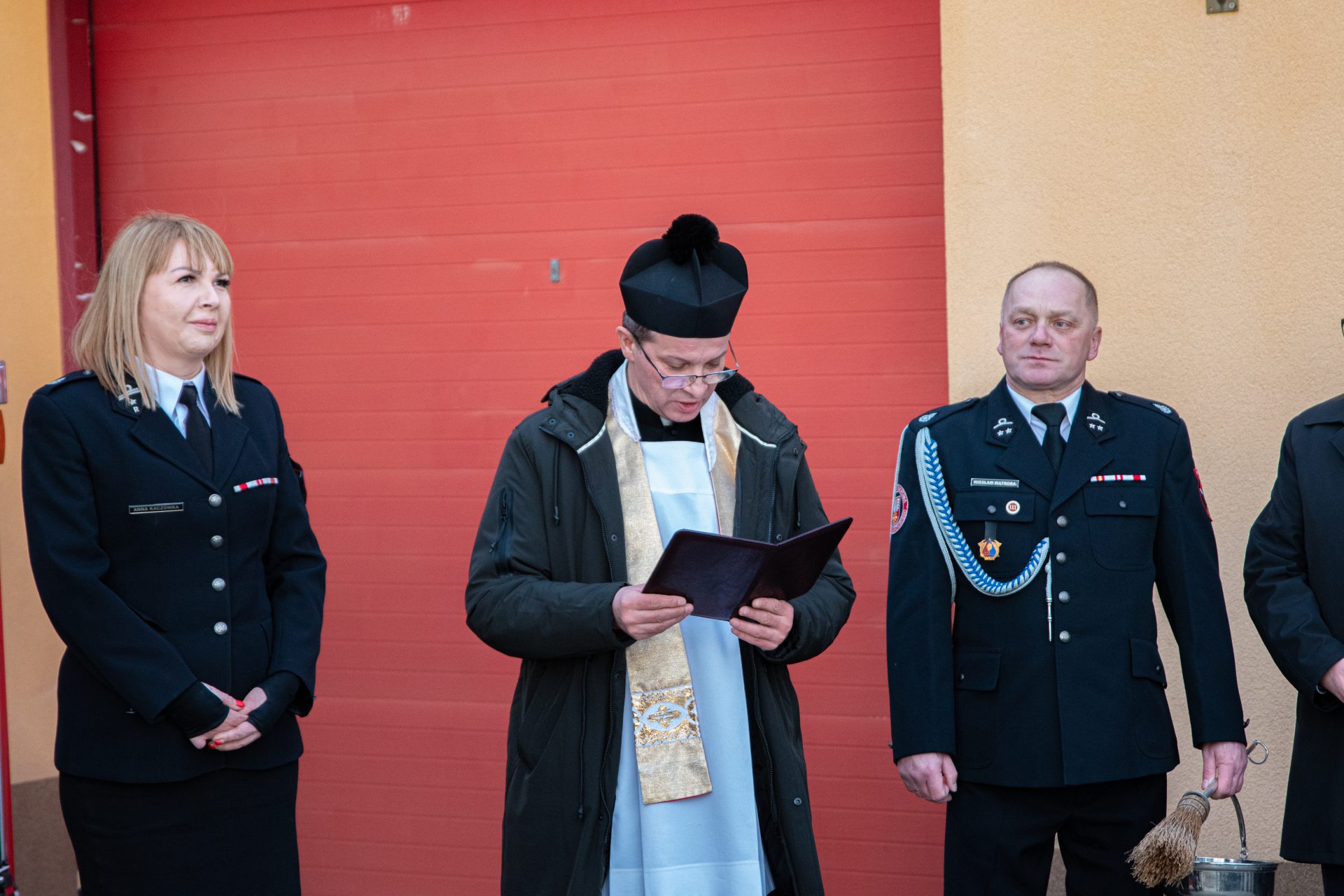 dsc 1917 1 Uroczyste poświęcenie samochodu ratowniczo gaśniczego w Smęgorzowie