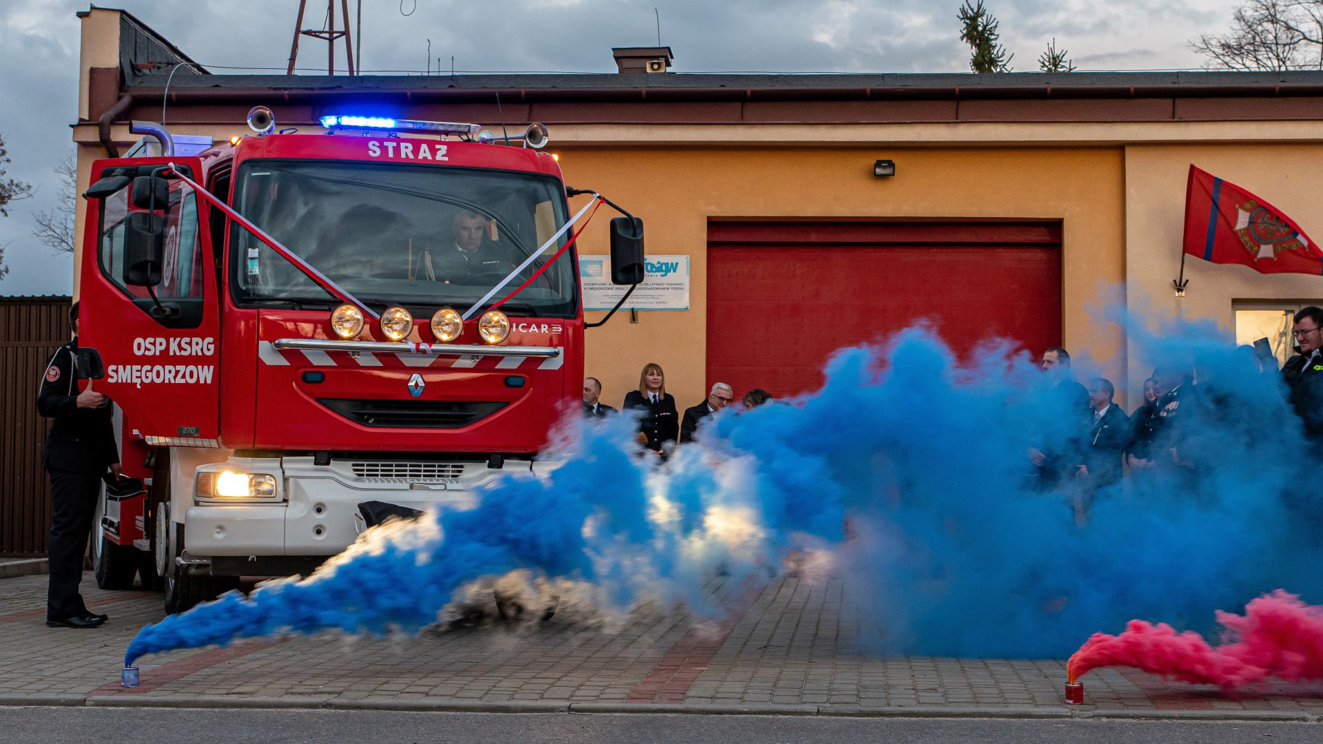 dsc 1923 1 Uroczyste poświęcenie samochodu ratowniczo gaśniczego w Smęgorzowie