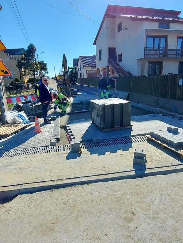 1650130694007 Przebudowa drogi  gminnej   łącznika ul. Zagumnie z ul. Szarwarską w Dąbrowie  Tarnowskiej