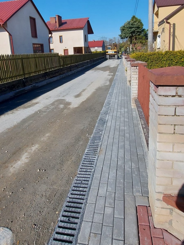 1650130694049 Przebudowa drogi  gminnej   łącznika ul. Zagumnie z ul. Szarwarską w Dąbrowie  Tarnowskiej