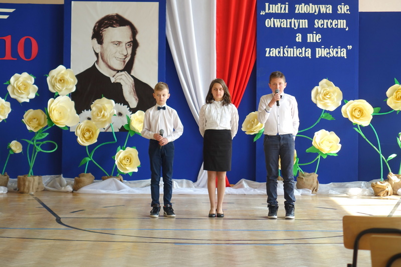 DSC04219 Jubileusz 10 lecia nadania imienia szkole w Nieczajnie Górnej