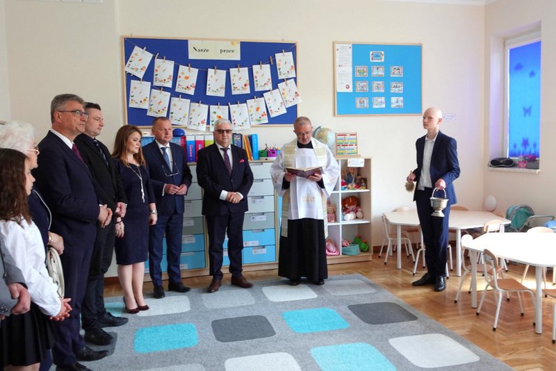 283780480 2147685968722176 4216407136638580629 n 90. Rocznica powstania Szkoły Podstawowej Nr 2 w Dąbrowie Tarnowskiej oraz 50. rocznica nadania szkole imienia Mikołaja Kopernika