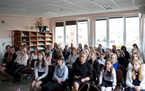 DSC3919 300x188 Rozstrzygnięcie XXII Powiatowego Konkursu Recytatorskiego im. Marii Kozaczkowej zorganizowanego przez Miejską Bibliotekę Publiczną w Dąbrowie Tarnowskiej