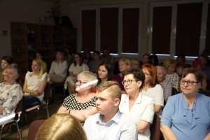 DSC4219 300x200 Spotkanie autorskie z Ałbeną Grabowską w XIX Tygodniu Bibliotek w MBP