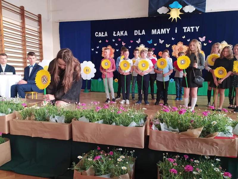 FB IMG 1653151128207 Cała łąka dla Mamy i Taty