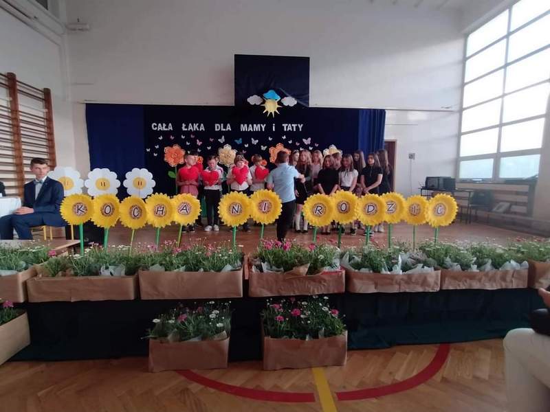 FB IMG 1653151140593 Cała łąka dla Mamy i Taty