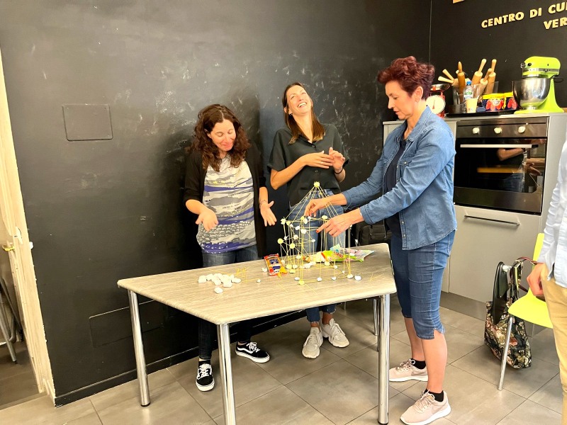 2 Photo Nadales 675.870.521521940 POWER SE Mobilność kadry edukacji szkolnej w Gruszowie Wielkim