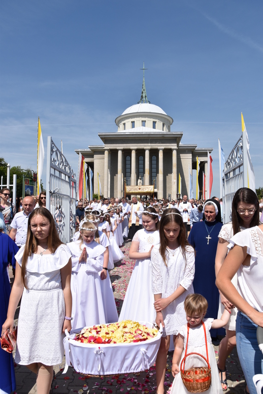 24 DSC 0702 Uroczystości Bożego Ciała w Dąbrowie Tarnowskiej