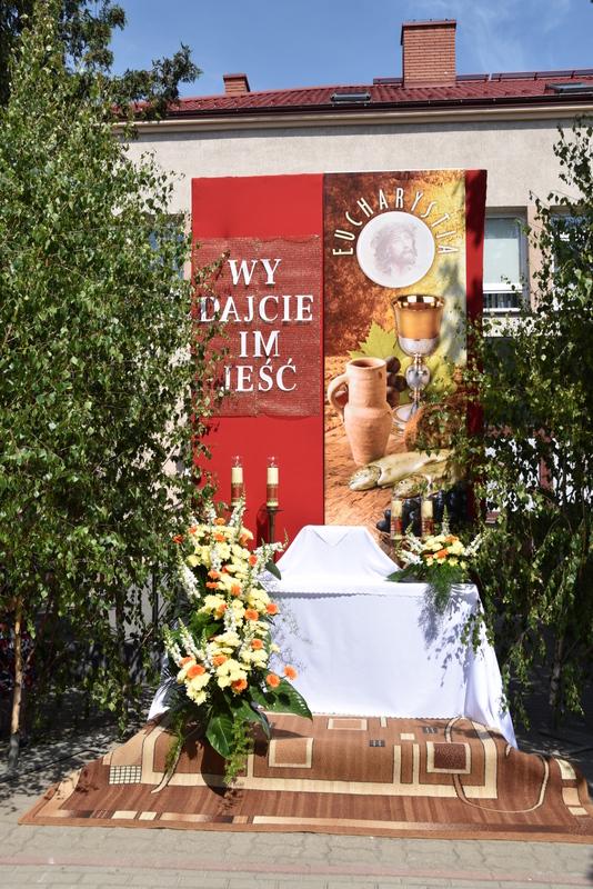 47 DSC 0764 Uroczystości Bożego Ciała w Dąbrowie Tarnowskiej