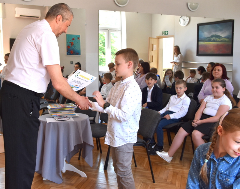 DSC 0148 Mali recytatorzy z gminy dąbrowskiej