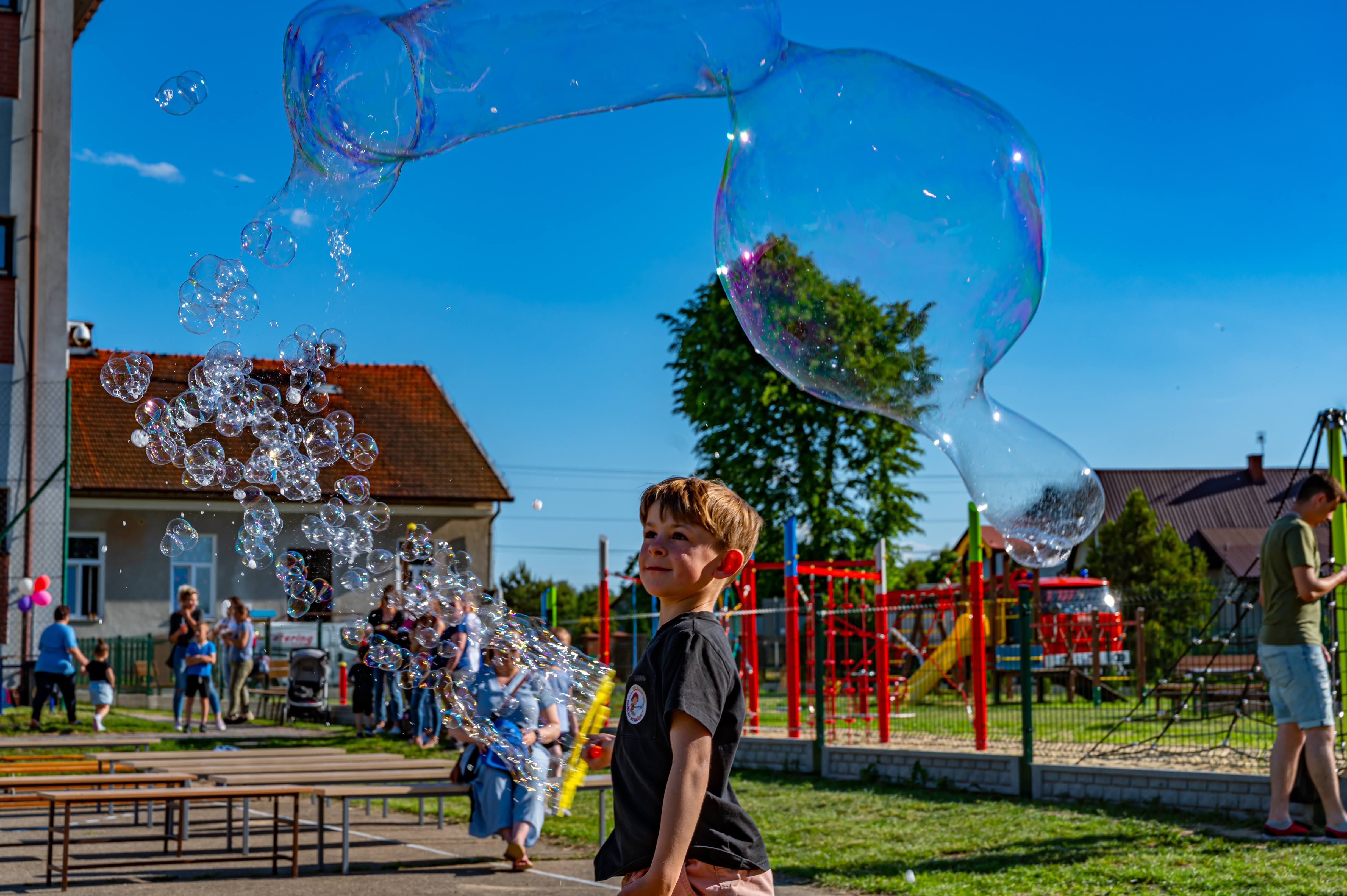 KRZ 1192 Piknik Rodzinny w Szkole Podstawowej w Szarwarku i oddanie do użytku nowego kompleksu sportowego