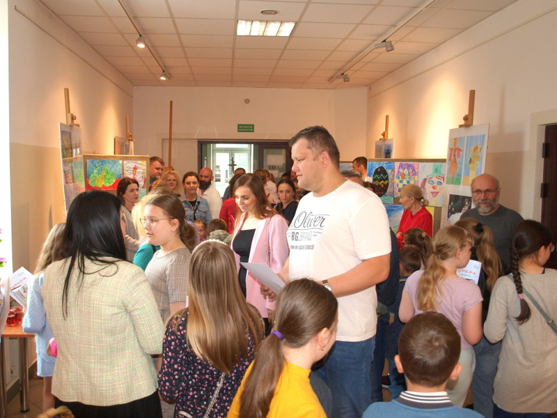 P1012075 Druga grupa „Pasteli” wystawia swoje prace w galerii DDK