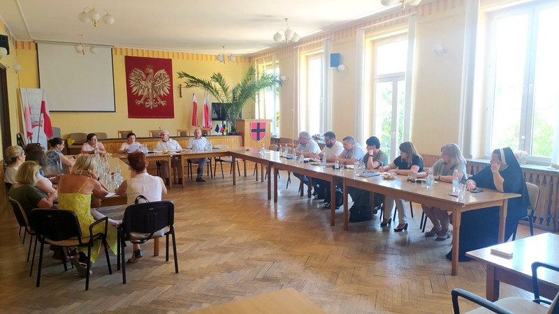 1 1657193069769 Spotkanie Burmistrza z Dyrektorami szkół podstawowych, przedszkoli z Gminy Dąbrowa Tarnowska