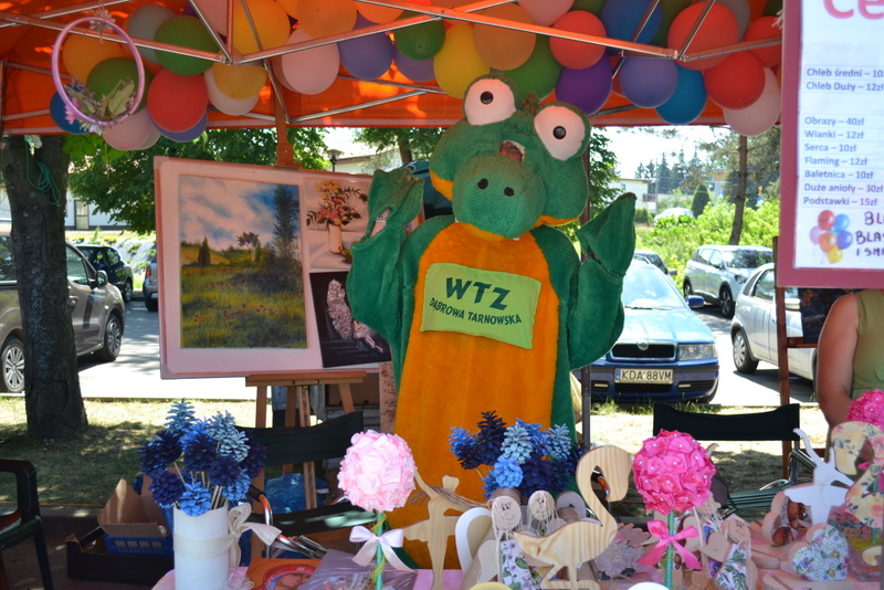 13 DSC 0451 Owocny Festyn Charytatywny Stowarzyszenia Na Rzecz Osób Niepełnosprawnych ,,Pomocna Dłoń’’ w Dąbrowie Tarnowskiej