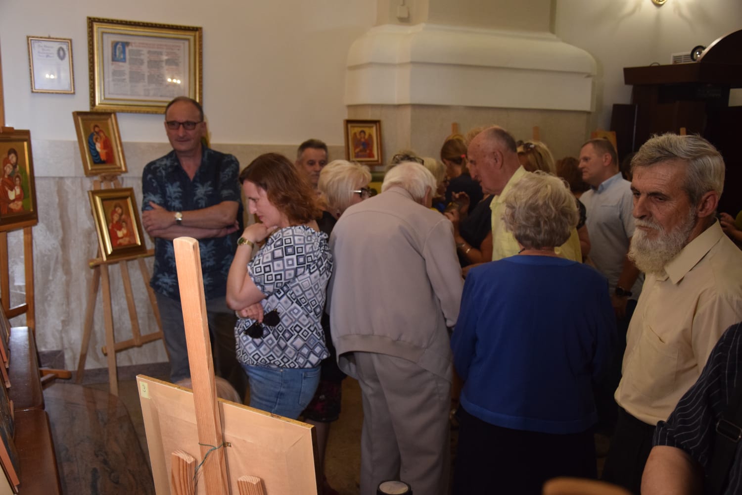 1656678147257 Wernisaż Marty Odbierzychleb w kościele NMP Szkaplerznej w Dąbrowie Tarnowskiej