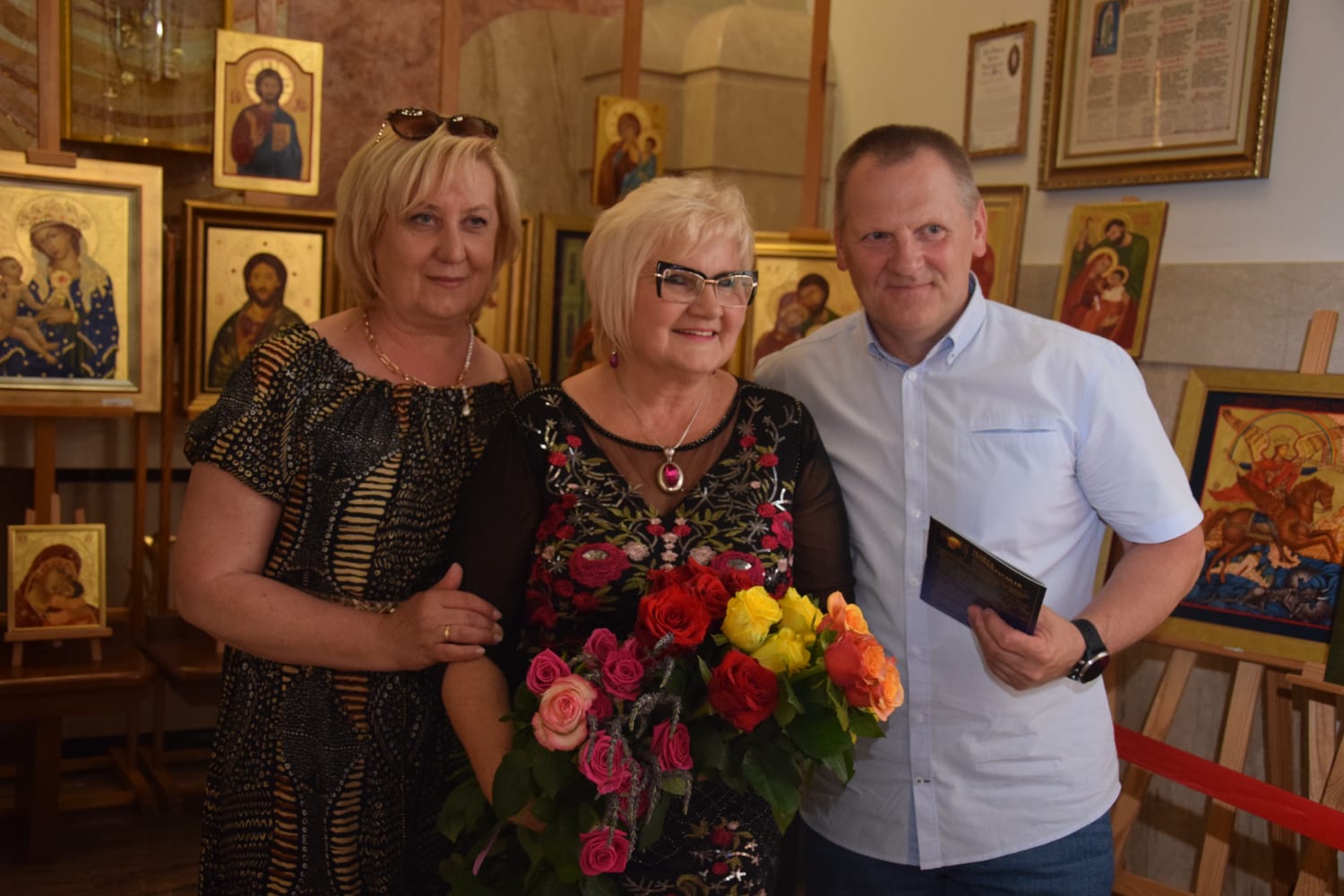 1656678147293 Wernisaż Marty Odbierzychleb w kościele NMP Szkaplerznej w Dąbrowie Tarnowskiej