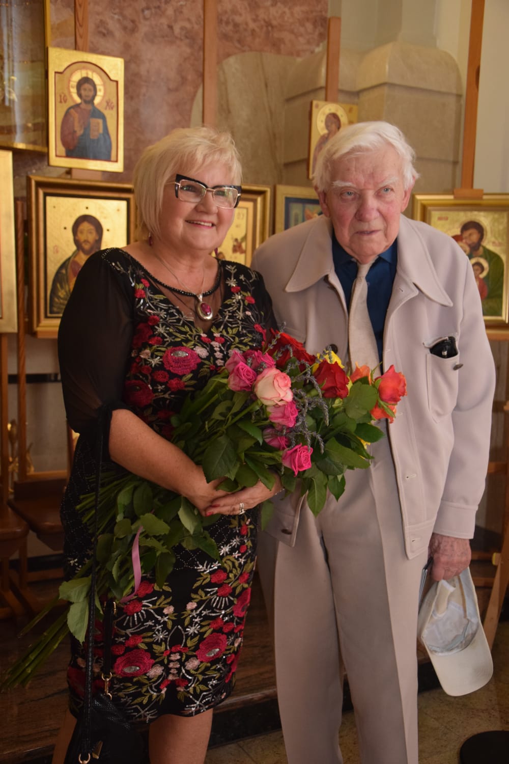 1656678147387 Wernisaż Marty Odbierzychleb w kościele NMP Szkaplerznej w Dąbrowie Tarnowskiej