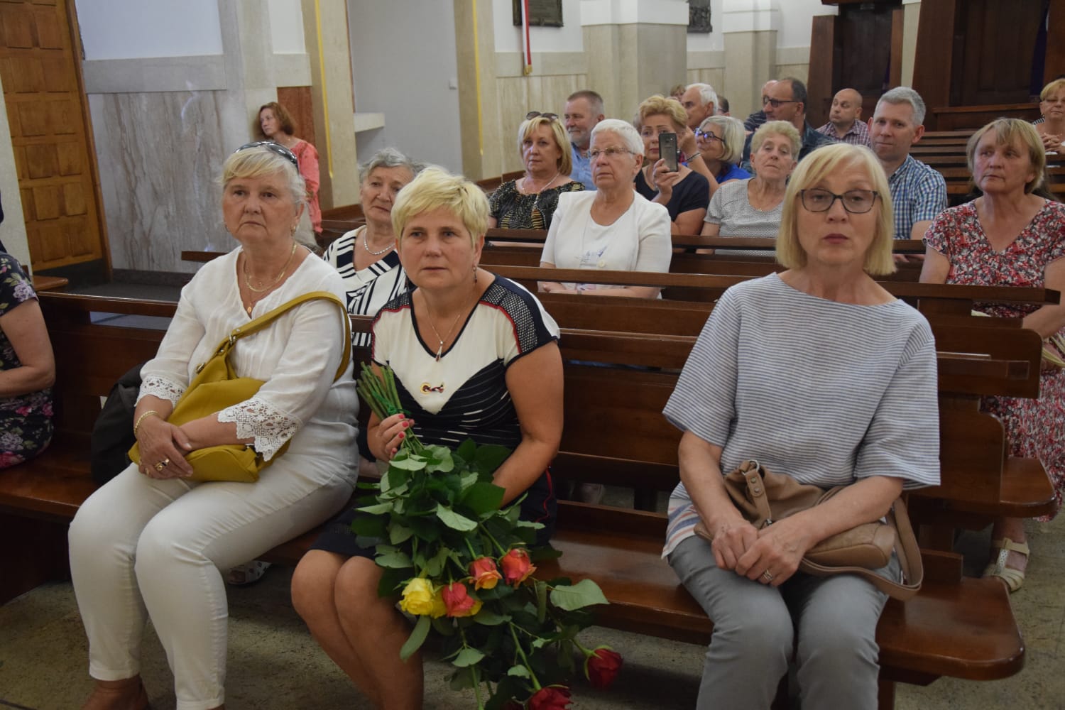 1656678147510 Wernisaż Marty Odbierzychleb w kościele NMP Szkaplerznej w Dąbrowie Tarnowskiej