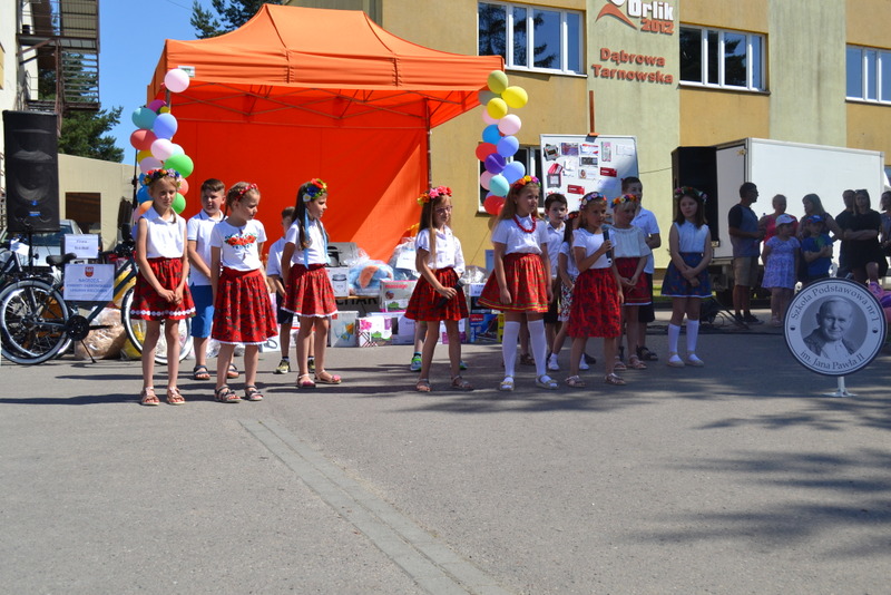 20 DSC 0487 Owocny Festyn Charytatywny Stowarzyszenia Na Rzecz Osób Niepełnosprawnych ,,Pomocna Dłoń’’ w Dąbrowie Tarnowskiej