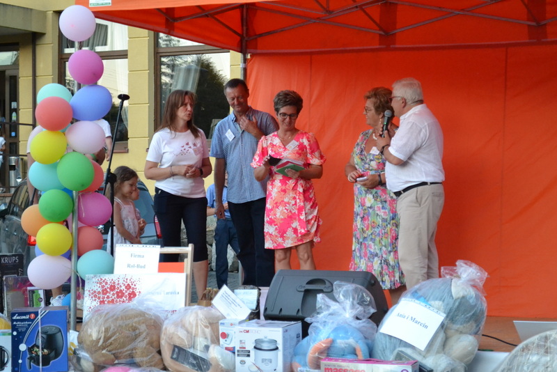 29 DSC 0526 Owocny Festyn Charytatywny Stowarzyszenia Na Rzecz Osób Niepełnosprawnych ,,Pomocna Dłoń’’ w Dąbrowie Tarnowskiej